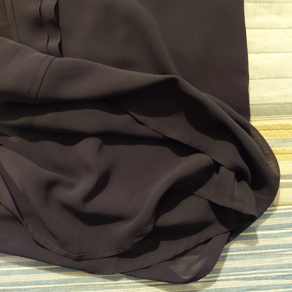 Ann Taylor ruffled dark blue sleeveless blouse tank top - Picture 7 of 9